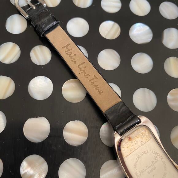 Main Line Time Quartz Wristwatch and Bold Statement Necklace Bundle - Picture 7 of 8